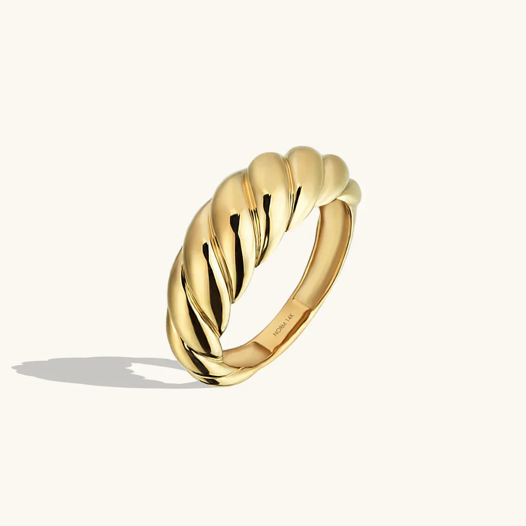 Sophie – Twisted Gold Ring