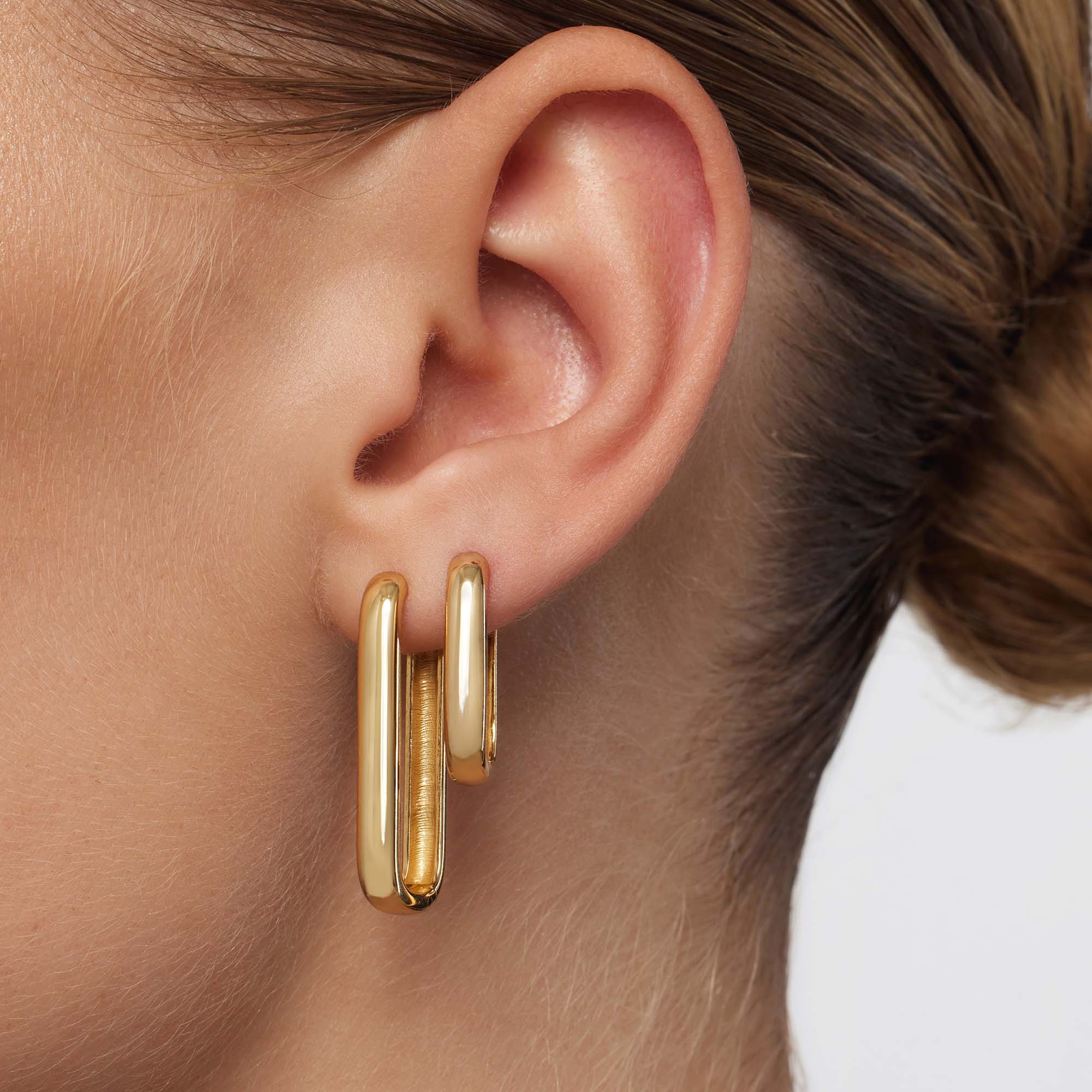Isla – Sleek Gold Hoops