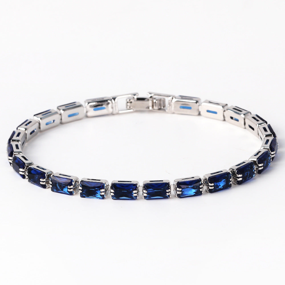 Coraline – Baguettecut White Gold Bracelet