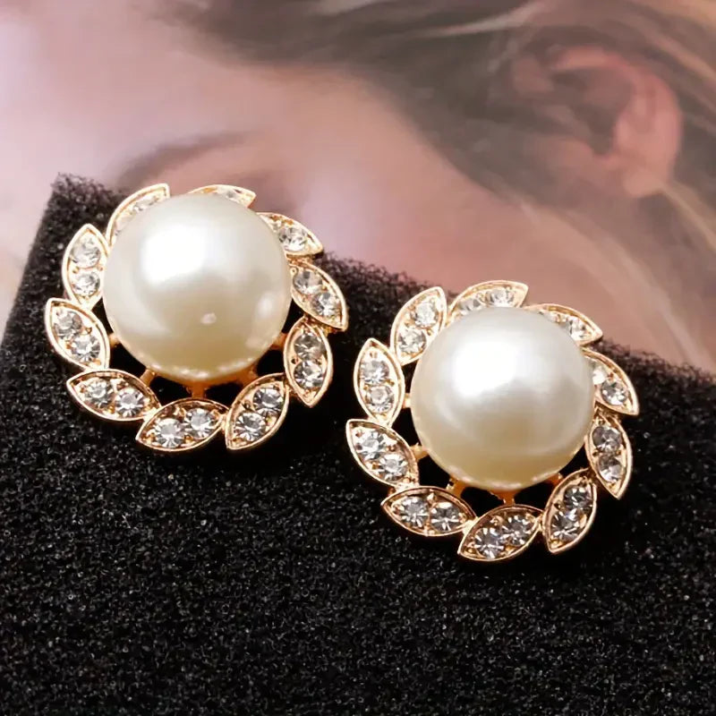Rowena – Pearl Gold Earrings